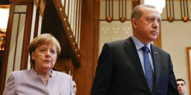 Erdoan, Almanya Babakan Merkel ile grecek