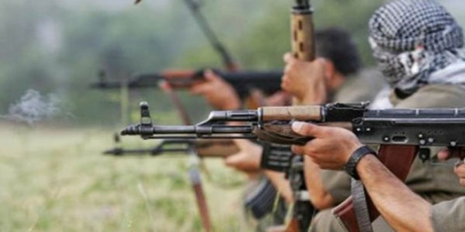 İlçe jandarma komutanlığına ateş açtılar!