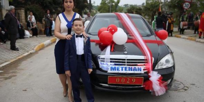 Şehidin eşi ve oğlu, muğla'da üst düzeyde ağırlandı