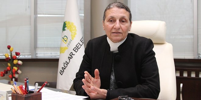 Bağlar Belediye Başkanı Akat, DBP'den ihraç edildi