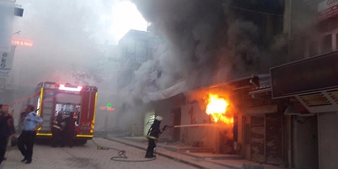 Malatya'da yang�n: 20 ki�i hastaneye kald�r�ld�