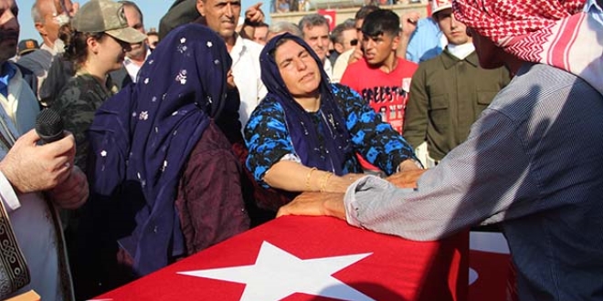 Mersin'de kalp krizi geiren polis ehit oldu