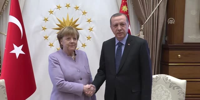 Erdoan'n Angela Merkel'i kabul sona erdi