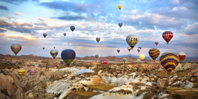 Kapadokya turizmini balonlar 'uurdu'