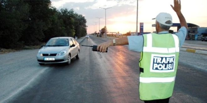Sürücülere 4 milyon 74 bin lira trafik cezası kesildi