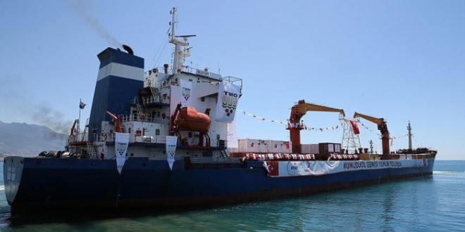 Yemen'e insani yardım taşıyan gemi yola çıktı