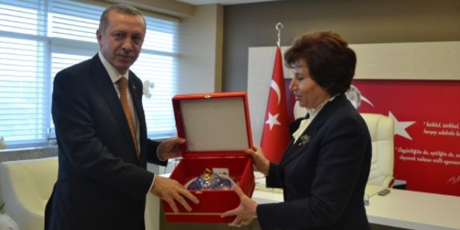 Erdo�an, Dan��tay Ba�kanl���na se�ilen G�ng�r'� kutlad�