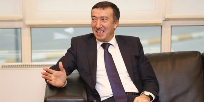 'Siyasetçi banane dememeyi bilen insandır'