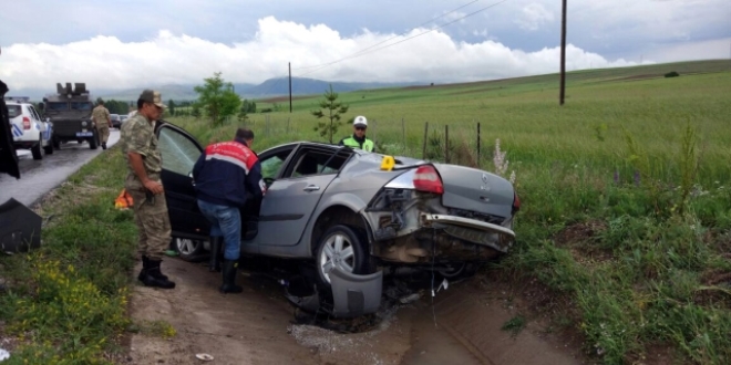Tokat'ta otomobil devrildi: 8 yaralı