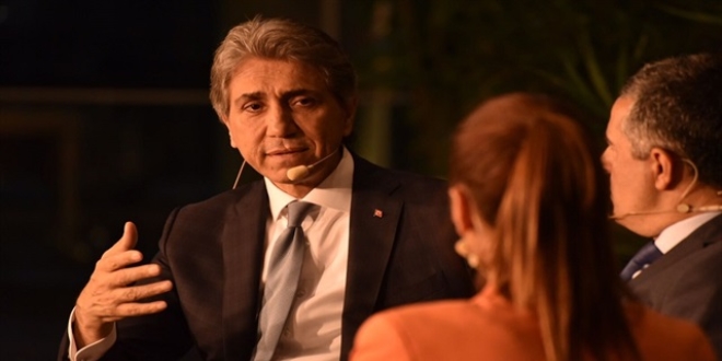 Sosyal medya �zerinden milyonlar bu yay�na kilitlendi