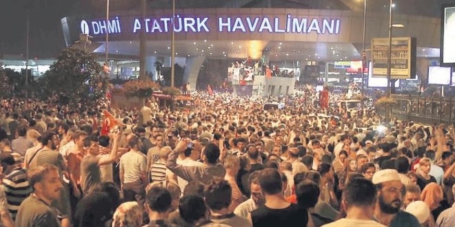 100 bin kişi geldi, bir ciklet dahi kaybolmadı