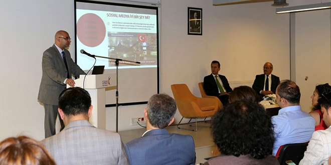 'Sosyal medya, darbeye direnişte önemli rol oynadı'