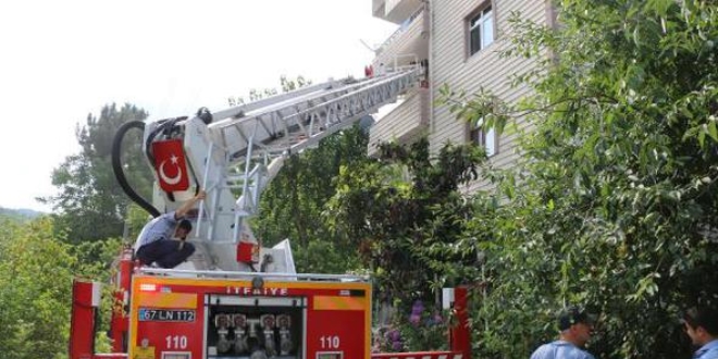İtfaiye eri, anonsla kendi evinin yandığını öğrendi