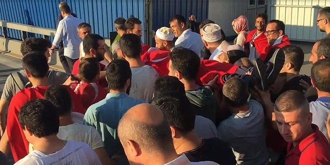 Köprüde şehit olan vatandaşın cenazesi ertesi gün alınabildi