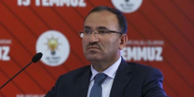 Bakan Bozdağ'dan 'hero' yazılı tişört açıklaması