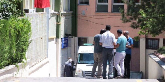 Katledilen Necmettin öğretmenin babaocağında yas hakim