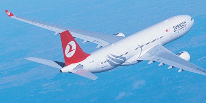 Yolcusu kalp krizi ge�iren u�ak acil ini� yapt�