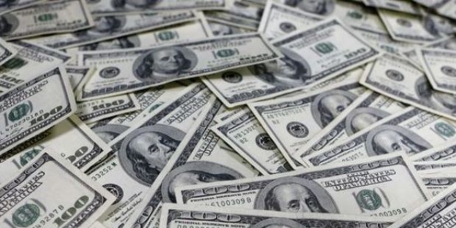 Dolar'da yıl sonu beklentisi 3.74'e geriledi