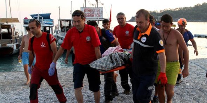Genç öğretmen, kayalık zeminden düşerek hayatını kaybetti