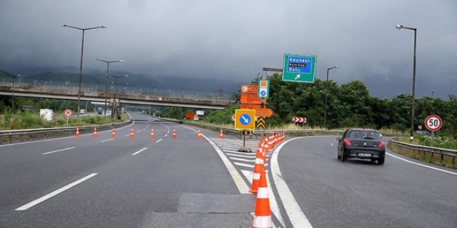 TEM Otoyolu �stanbul y�n� 1 ay trafi�e kapat�lacak