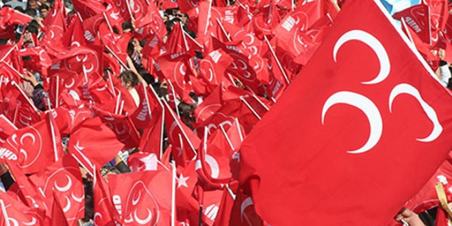 200 kişi, MHP'den istifa etti!