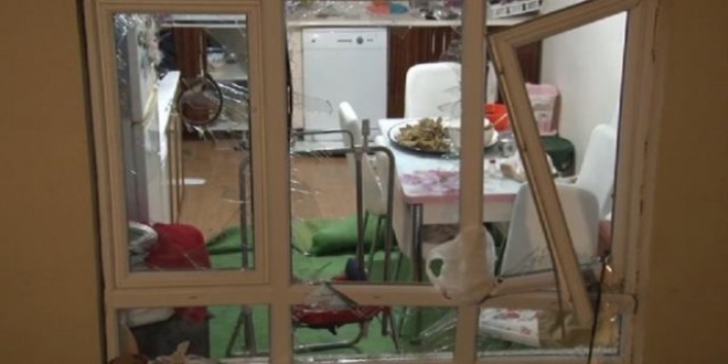 Esenyurt'ta bir evde meydana gelen patlamada, 1 kişi yaralandı