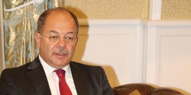 Akdağ: Almanlar yanlış bir gerginlik politikası izliyorlar