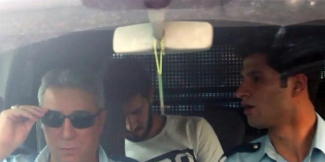 Antalya'da 'Hero' tişörtü giyen 2 üniversiteli öğrenci gözaltında