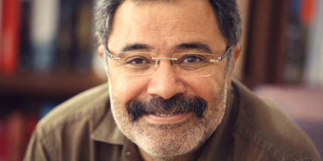 Ahmet Ümit: Avrupa ikiyüzlü, muhalifsek baş tacıyız