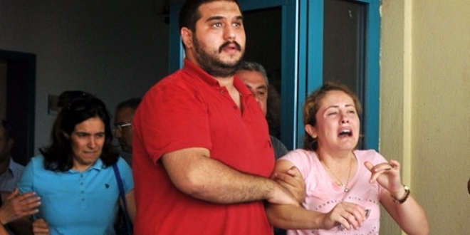 Deniz'de bo�ulan doktor y�zme bilmiyormu�