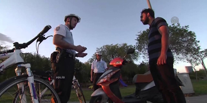 Eskişehir'de 'Mobil Park Polisi'nden denetim
