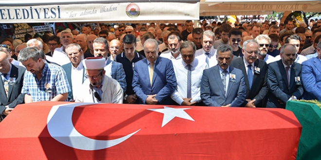 CHP eski Milletvekili Kalkavan toprağa verildi