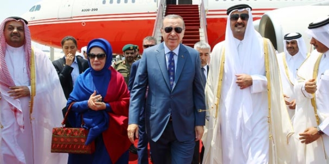 Twitter'da hastag açtılar. Erdoğan'a övgü dolu sözler