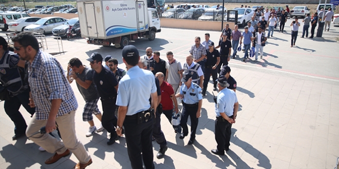 İzmir'de FETÖ'nün yeni yapılanması deşifre edildi
