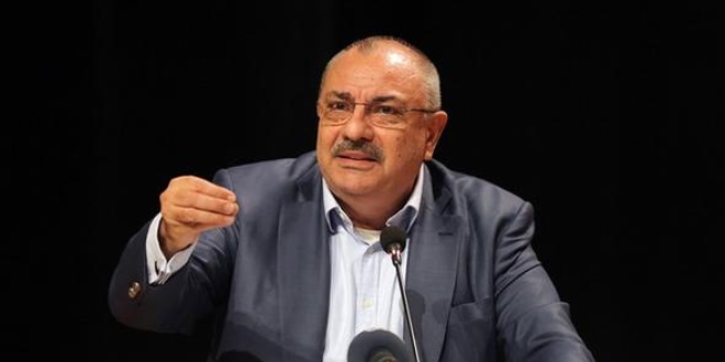 Türkeş: Sarhoşların seviyesine inemem
