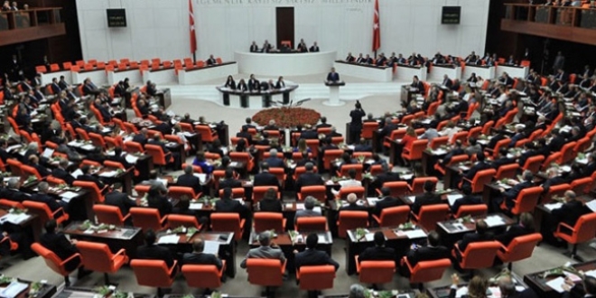 Müftülere nikah kıyma yetkisi vermeyi öngören yasa tasarısına tepki