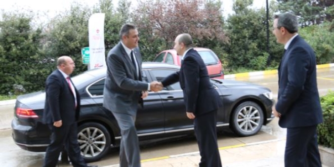 TÜBİTAK Başkanı, yaralı baba ve oğlunu ziyaret etti