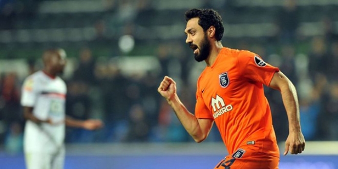 Ünlü futbolcu İrtegün, Bylocktan gözaltına alındı
