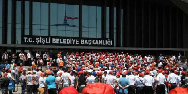 Şişli Belediyesi önündeki iş bırakma eylemi devam ediyor