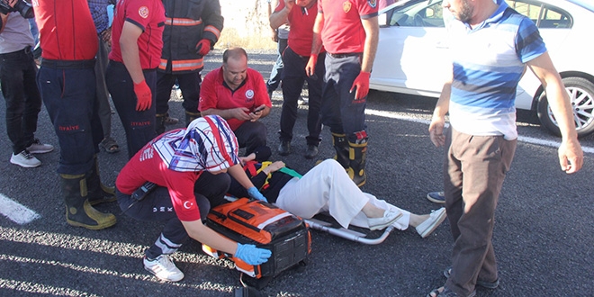 �anl�urfa'da trafik kazas�: 2 �l�, 4 yaral�