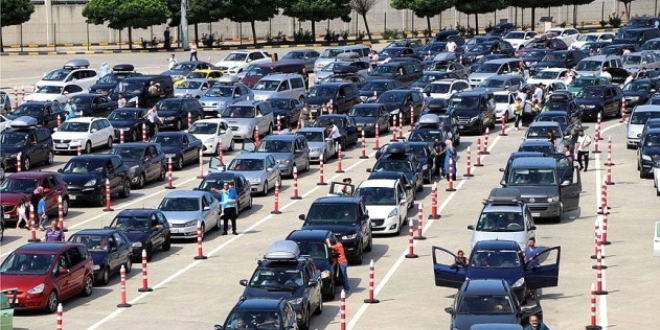 Kap�kule'de tatilci yo�unlu�u s�r�yor