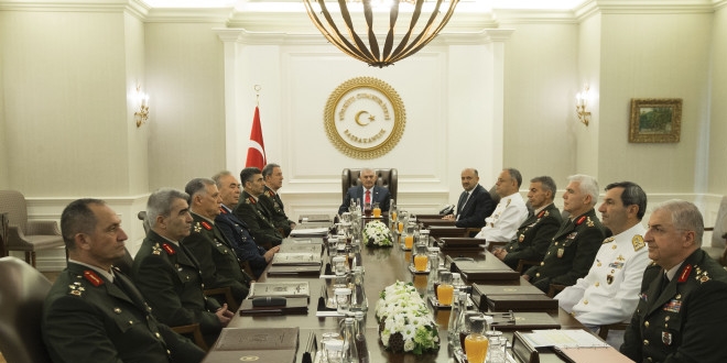 Ankara, 2 Ağustos'taki YAŞ toplantısına kilitlendi.