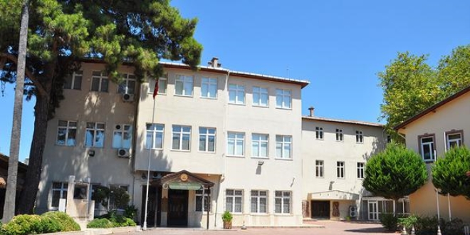 Kız Teknik Öğretim Enstitüsü'nün altında 'antik tiyatro' bulundu