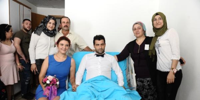 Kazada yaralanan çiftin nikahı hastanede kıyıldı