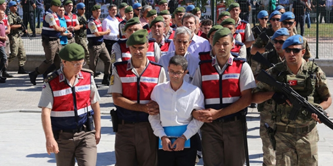 15 Temmuz'a ilişkin en kritik davada gerginlik!