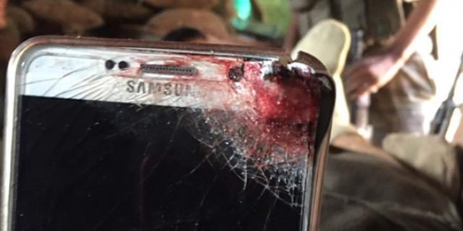 Uzman çavuşun telefonu mermiyi durdurdu!