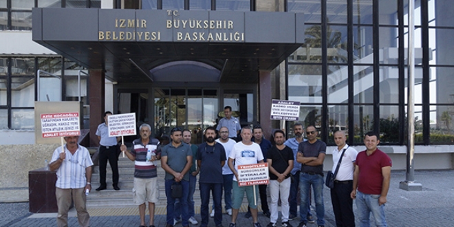 ��ten ��kar�lan belediye �al��anlar� oturma eylemi ba�latt�