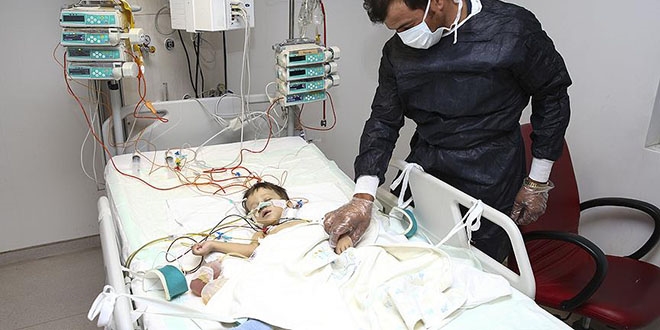Organlar� ters bebek nakille hayata tutundu