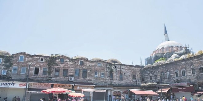 Tarihi cami yeniden hayat buluyor