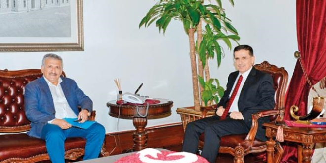 M�lteci oyununun perde arkas�